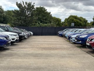 /photos/11651/870a7d8f-91de-4802-8b08-d669451b74c5_i320x240.jpg